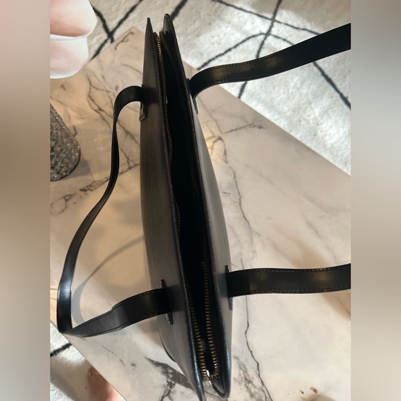 Louis Vuitton Black Epi Lussac Bag - Picture 6 of 11